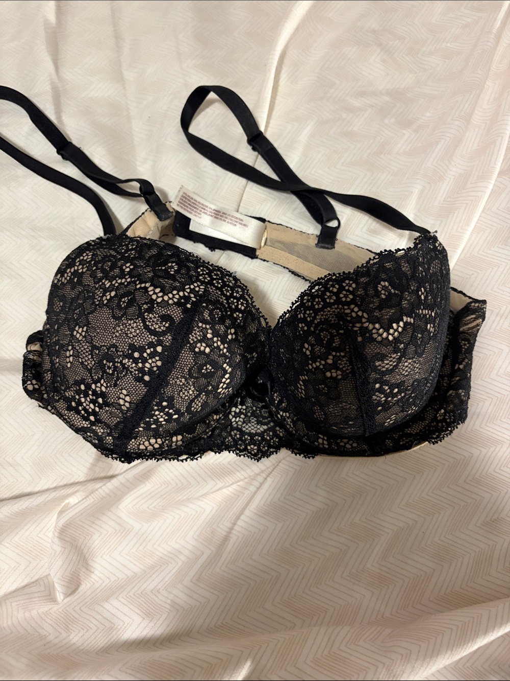 Gillian & OMalley Lace Push-Up Bra in Black - 34B